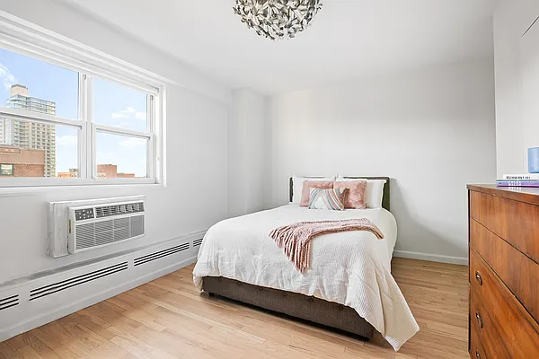 Sold by Corcoran | media 22