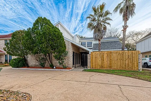 3127 Ashfield Dr Photo 1