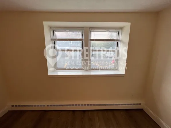 168 N Beacon St, Brighton, MA