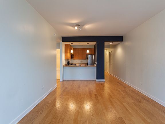 5th image of 1400 S Michigan Ave APT 1905