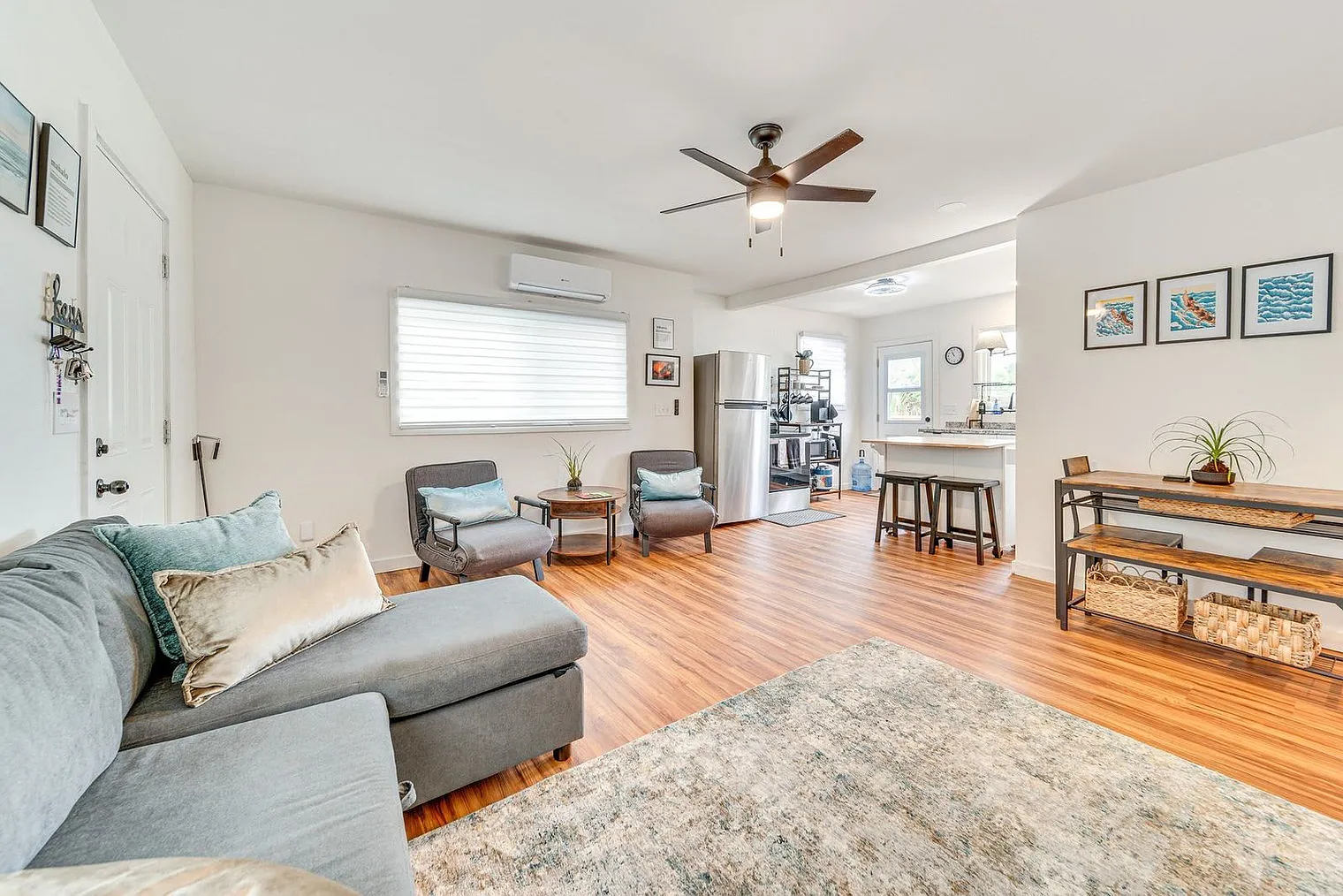2 bed, 1.0 bath, 710 sqft, $4,063 — Photo 1