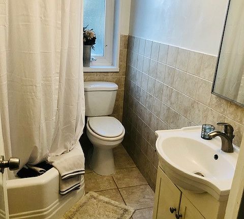 4th image of 7214 SE Oak Ave #1SW