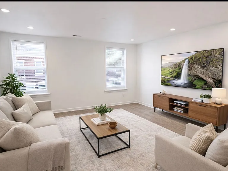 2217 Reed St — Photo 1