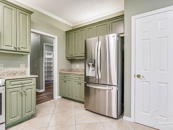4th image of 1443 Champions Green Dr