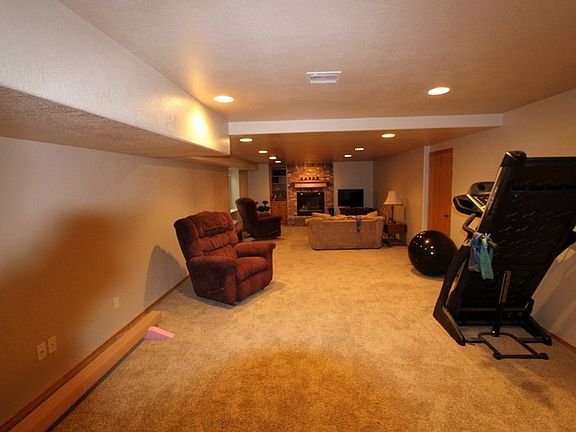 2nd image of 7241 E Oxford Ct