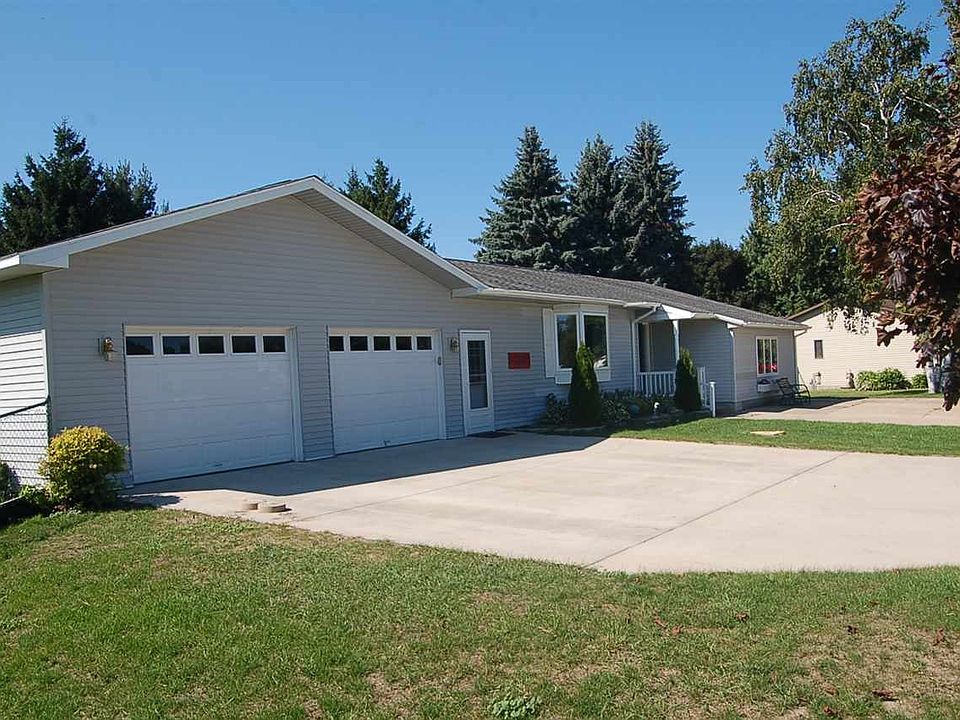 1st image of 1009 Saint Johns Dr