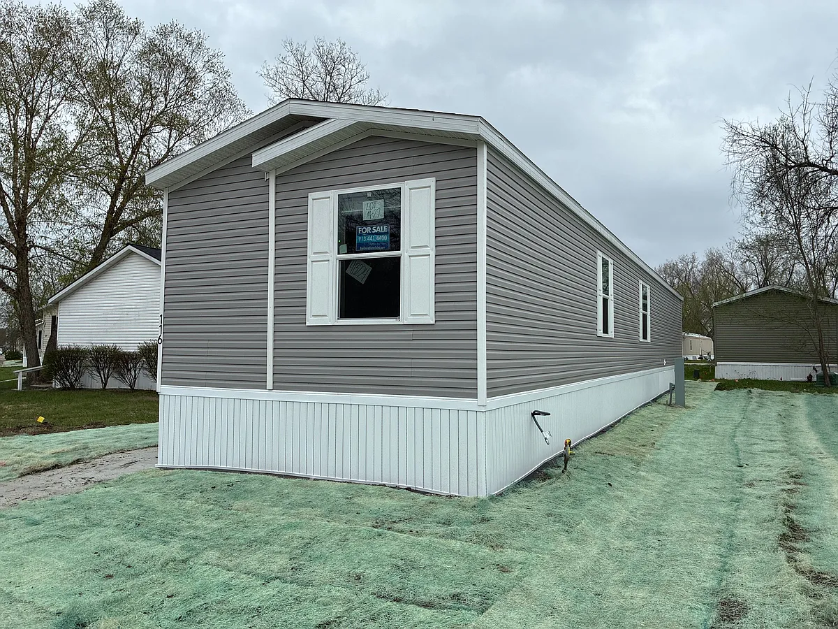 Building Photo - 116 Haines St