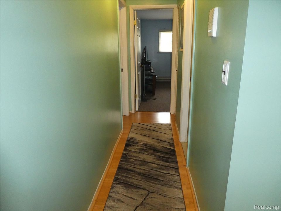 7482 Woodview St Apt 4, photo 29