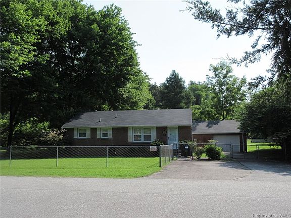 2nd image of 203 Kentucky Dr