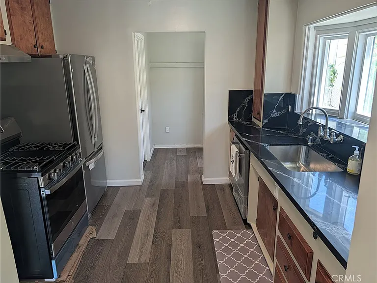 2609 Birch St — Photo 39