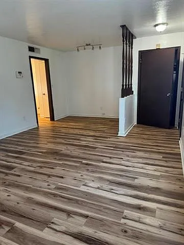 3 bed, 2.5 bath, 1700 sqft, $1,800 — Photo 2