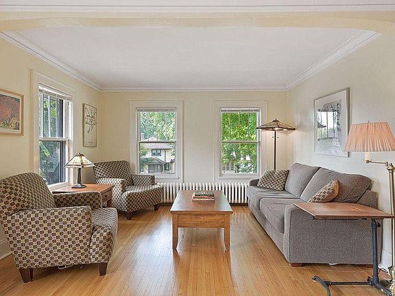 4th image of 4915 Thomas Ave S #2