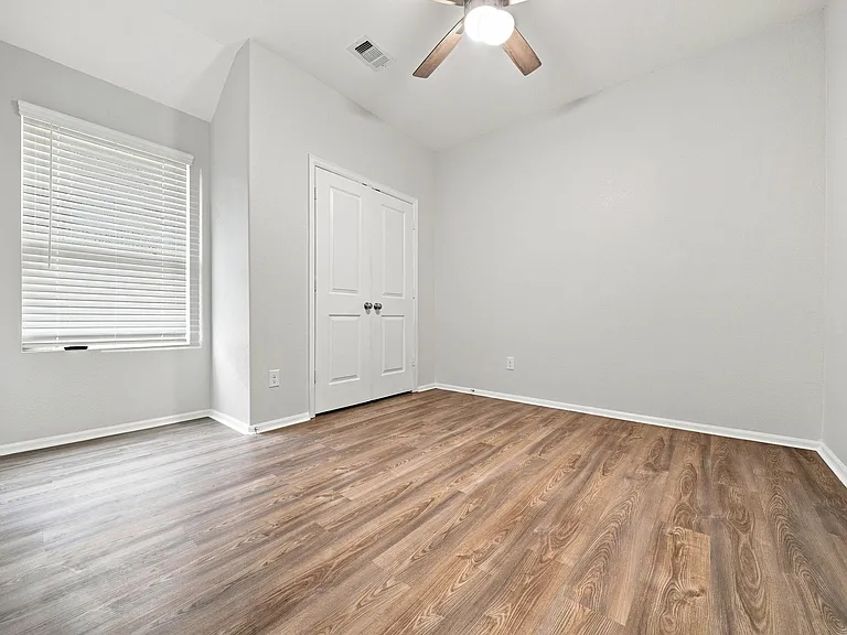 19114 Sangro Dr — Photo 22