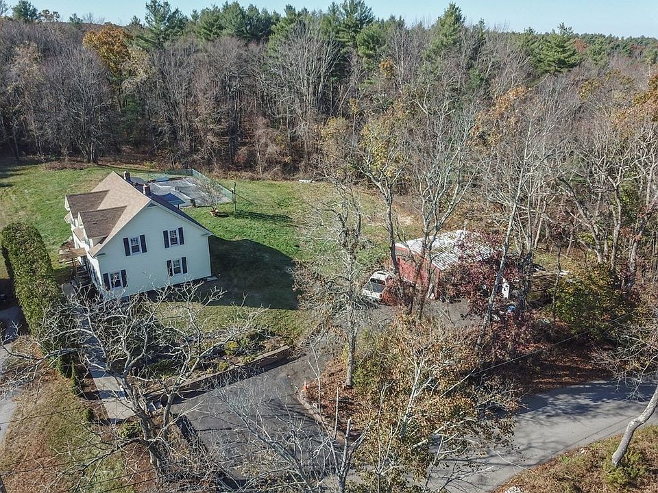 64 Mumford St, Douglas, MA 01516 Zillow