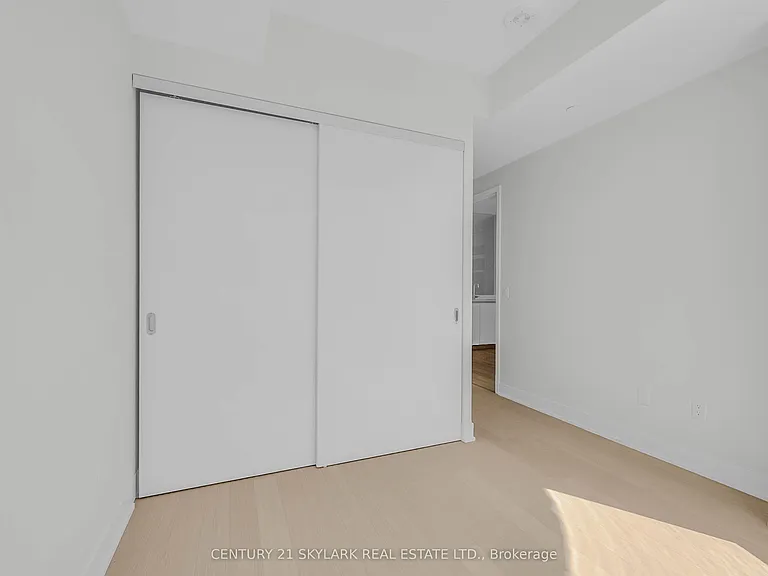 322 Dupont St #206 — Photo 15