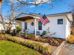 1790 Orchard Rd, Flat Rock, NC 28731