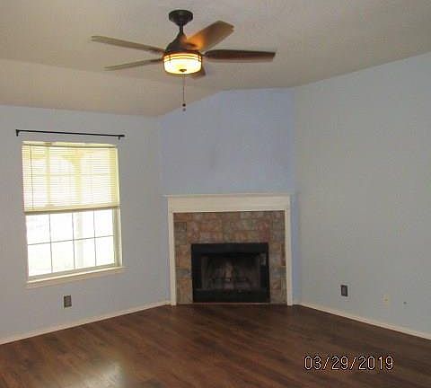 3rd image of 418 Carothers St