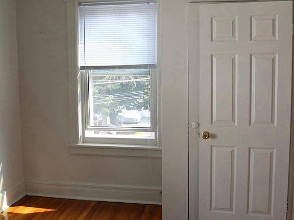 BEDROOM-1