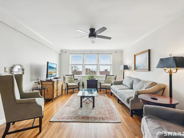 4 Putnam Hill #4F, Greenwich, CT 06830