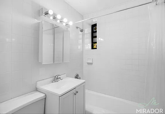 Rented by Mirador Real Estate | media 13