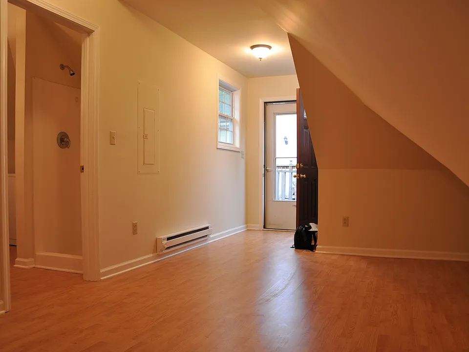 337 S Broadway Park
