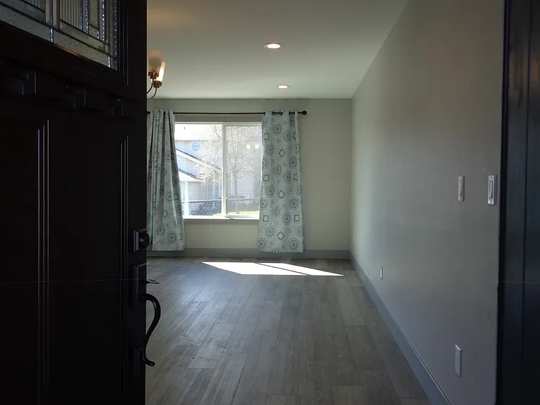 1364 Northern Heights Loop NE #1 — Photo 3