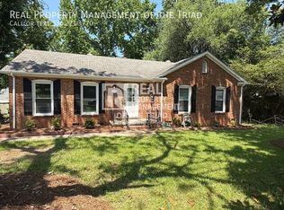 2206 Dulaire Rd, Greensboro, NC 27407
