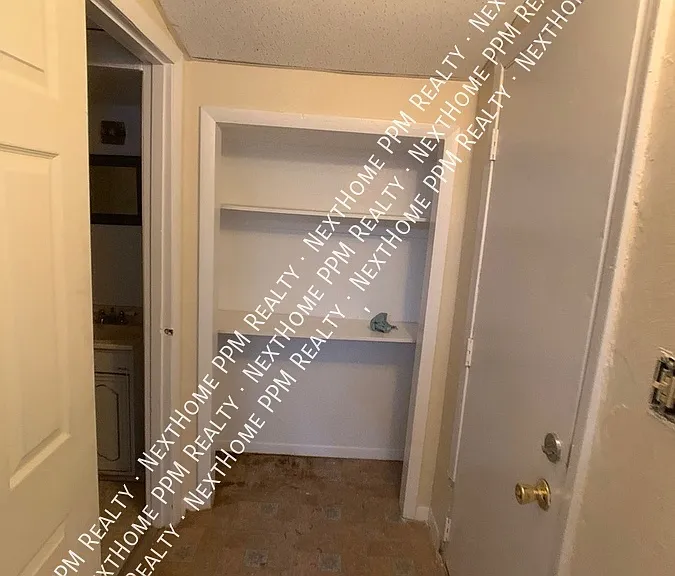 151 Virginia Ave — Photo 8