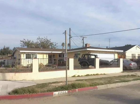 11325 Arminta St, Sun Valley, CA 91352