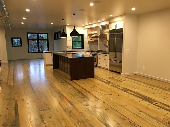 5th image of 6 E Beall St