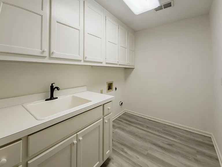 7335 Craigleith Dr — Photo 56