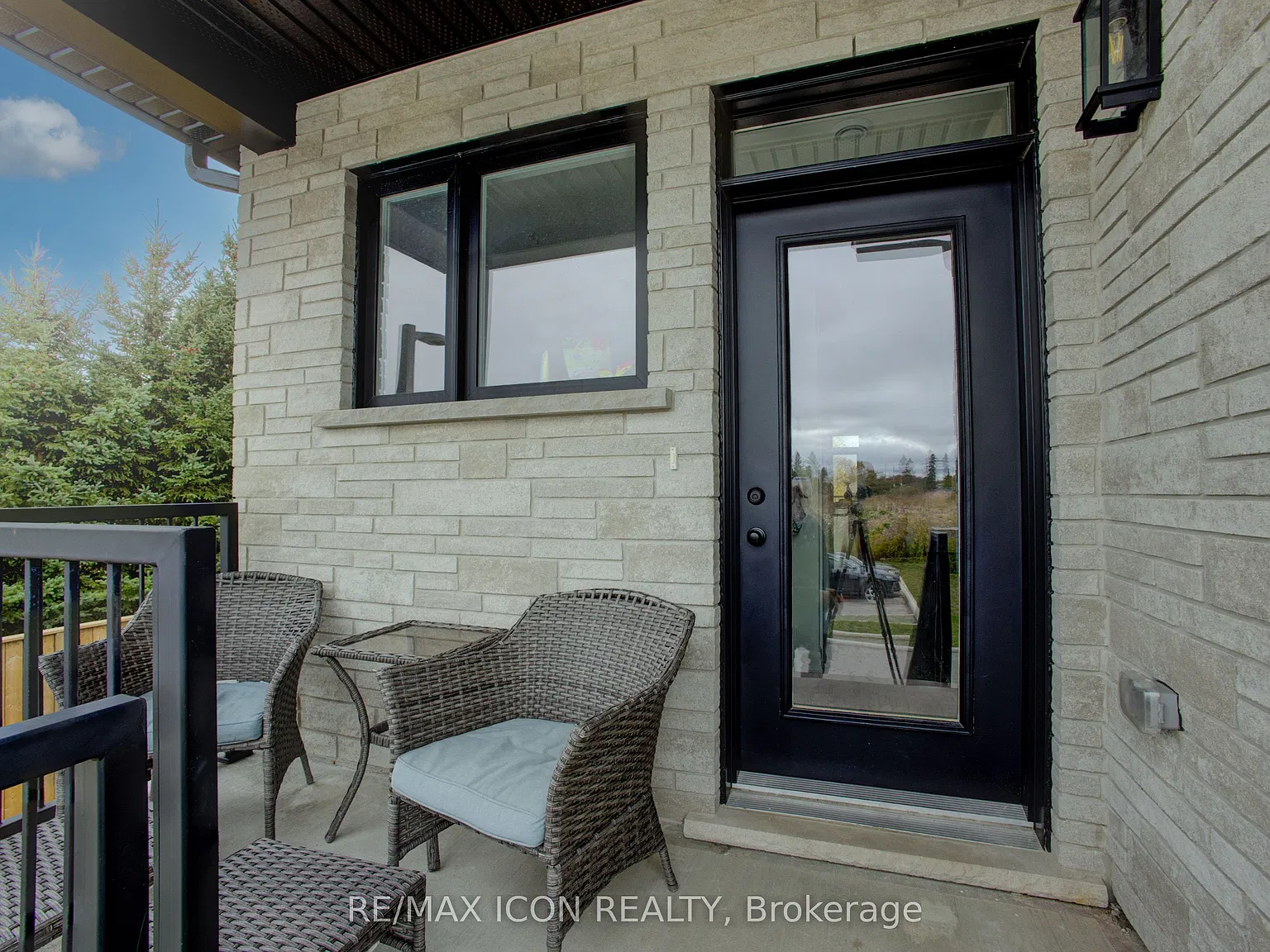 2 bed, $2,650 — Photo 2