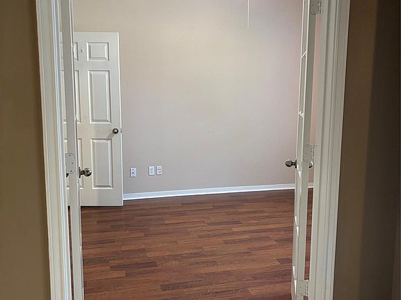 5th image of 3238 Glenforest Rd