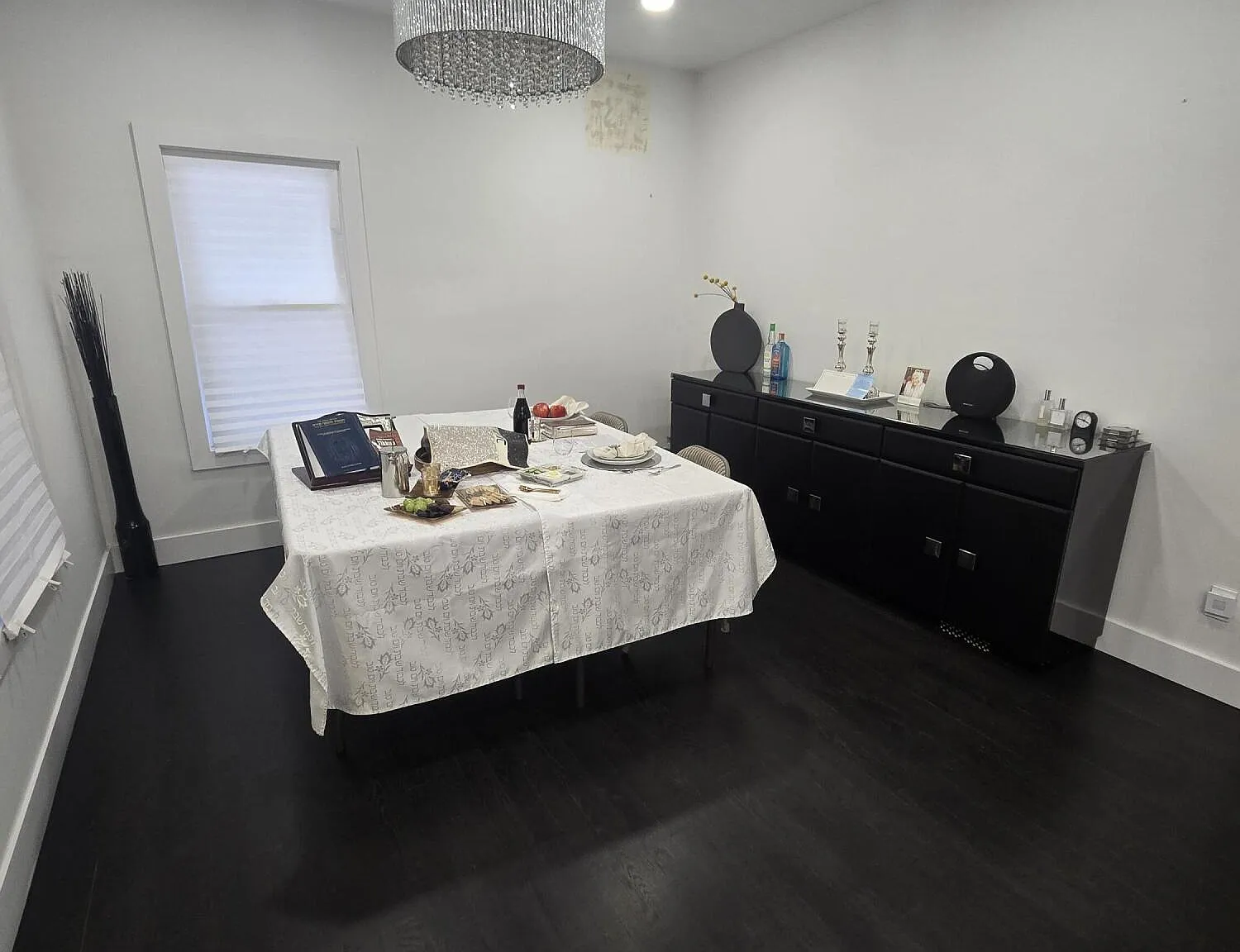 3 bed, 1282 sqft, $4,400 — Photo 3