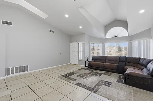 16488 Mountain St Photo 1