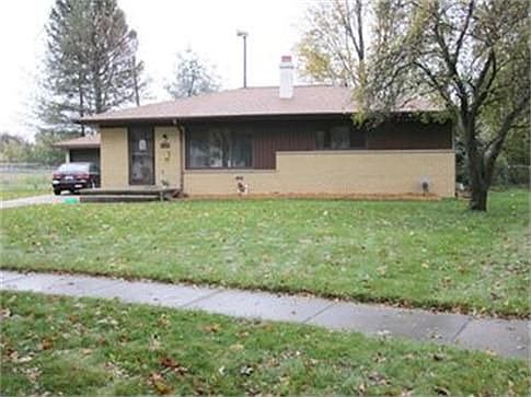 2nd image of 1428 Airfield Ln