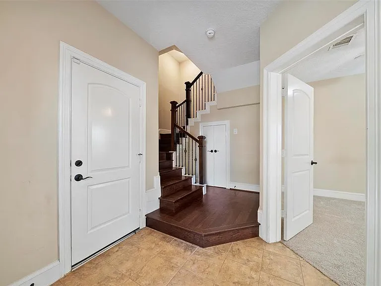835 Garden Oaks Trce — Photo 7