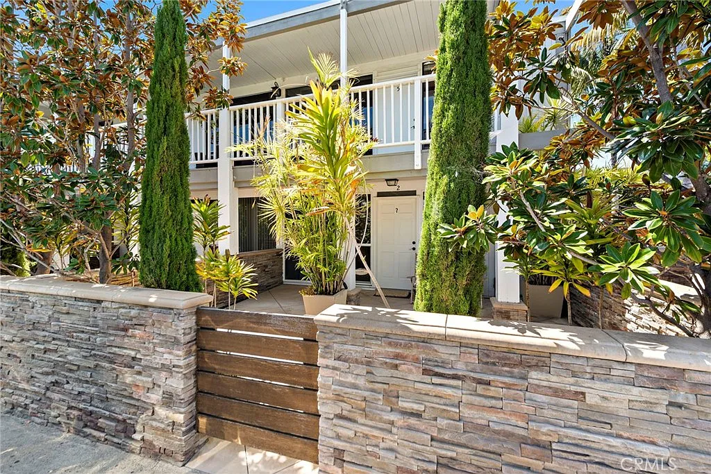 1 bed, 700 sqft, $3,700 — Photo 3