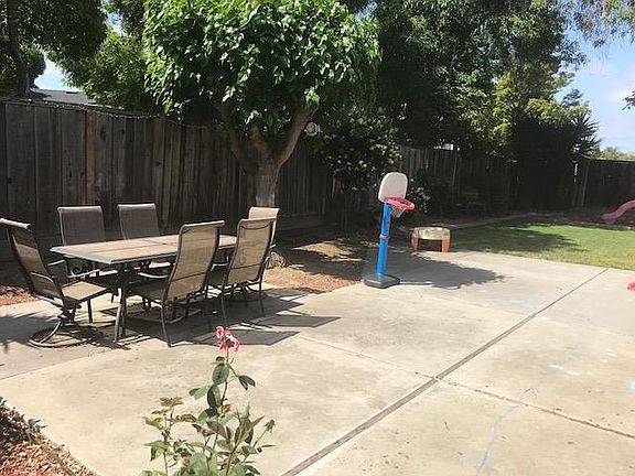 2nd image of 480 Fullerton Ct