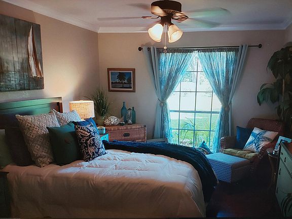4th image of 1110-4041 Ridglea Country Club Dr #1110