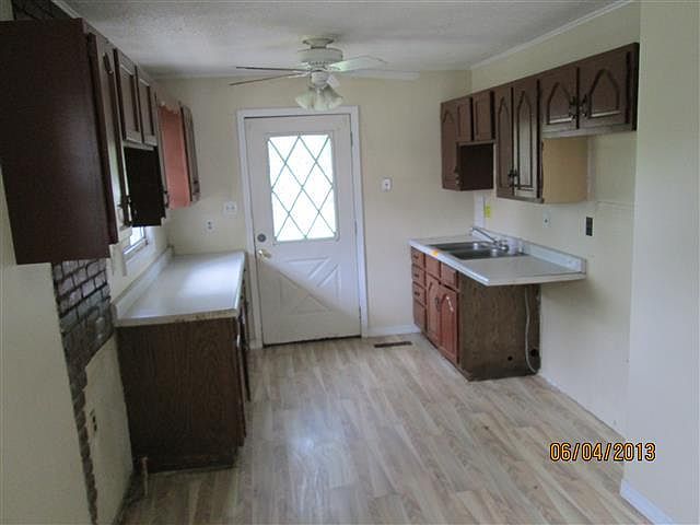 2nd image of 46 S Austin Ave