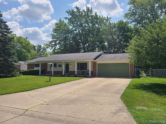 2nd image of 45 Carter Dr