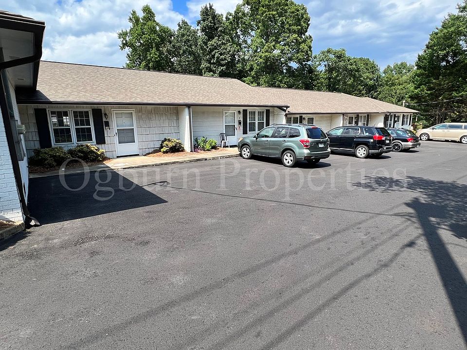 1st image of 115 N Gordon Dr #3