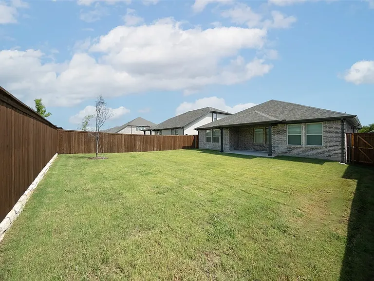 1708 Blackbird Ln — Photo 24