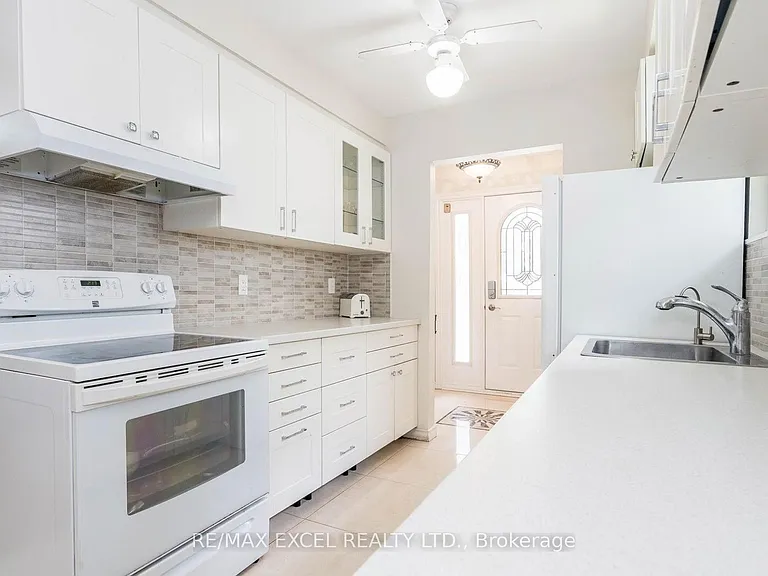 12 College Cres — Photo 5