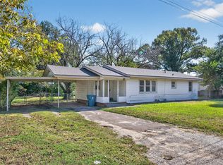 113 Linden Dr, Athens, TX 75751