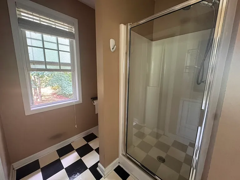 547 Lockwood Dr — Photo 11