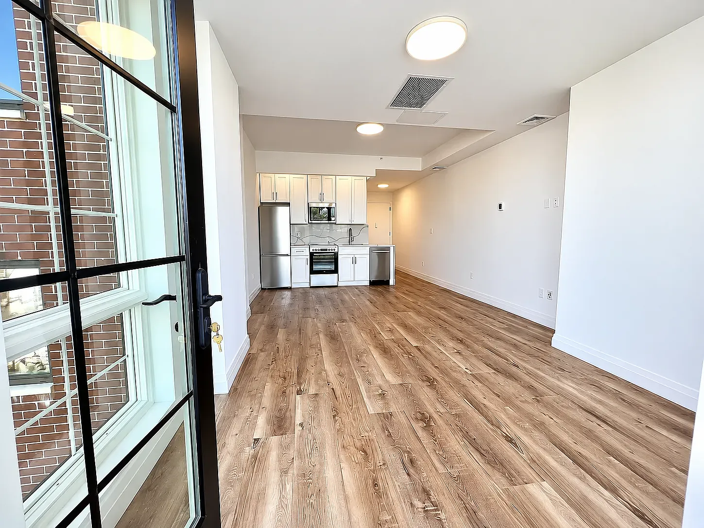 25-28 30th Drive — Photo 2