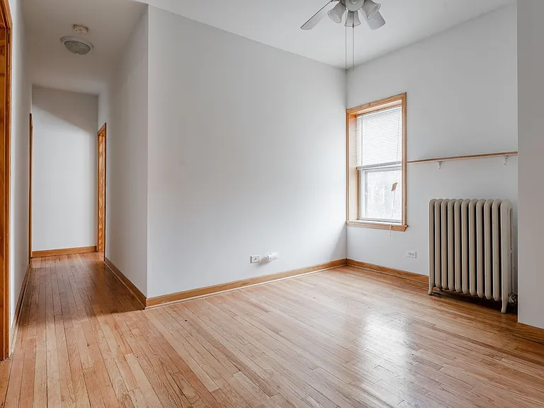 2620 W Gunnison St #3 — Photo 3