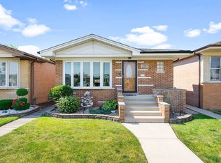 7105 W 64th St, Chicago, IL 60638